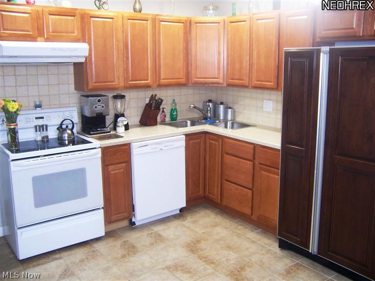1891 West Tuttle Park Road Madison, OH 44057 - Photo 7 of 16 Gallery Image 7