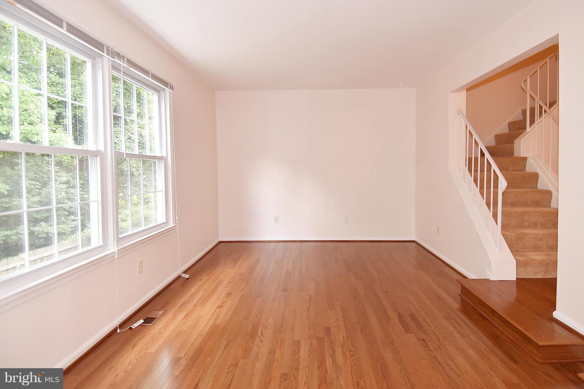 8568 Tyrolean Way Springfield, VA 22153 - Photo 12 of 27 Living Room
