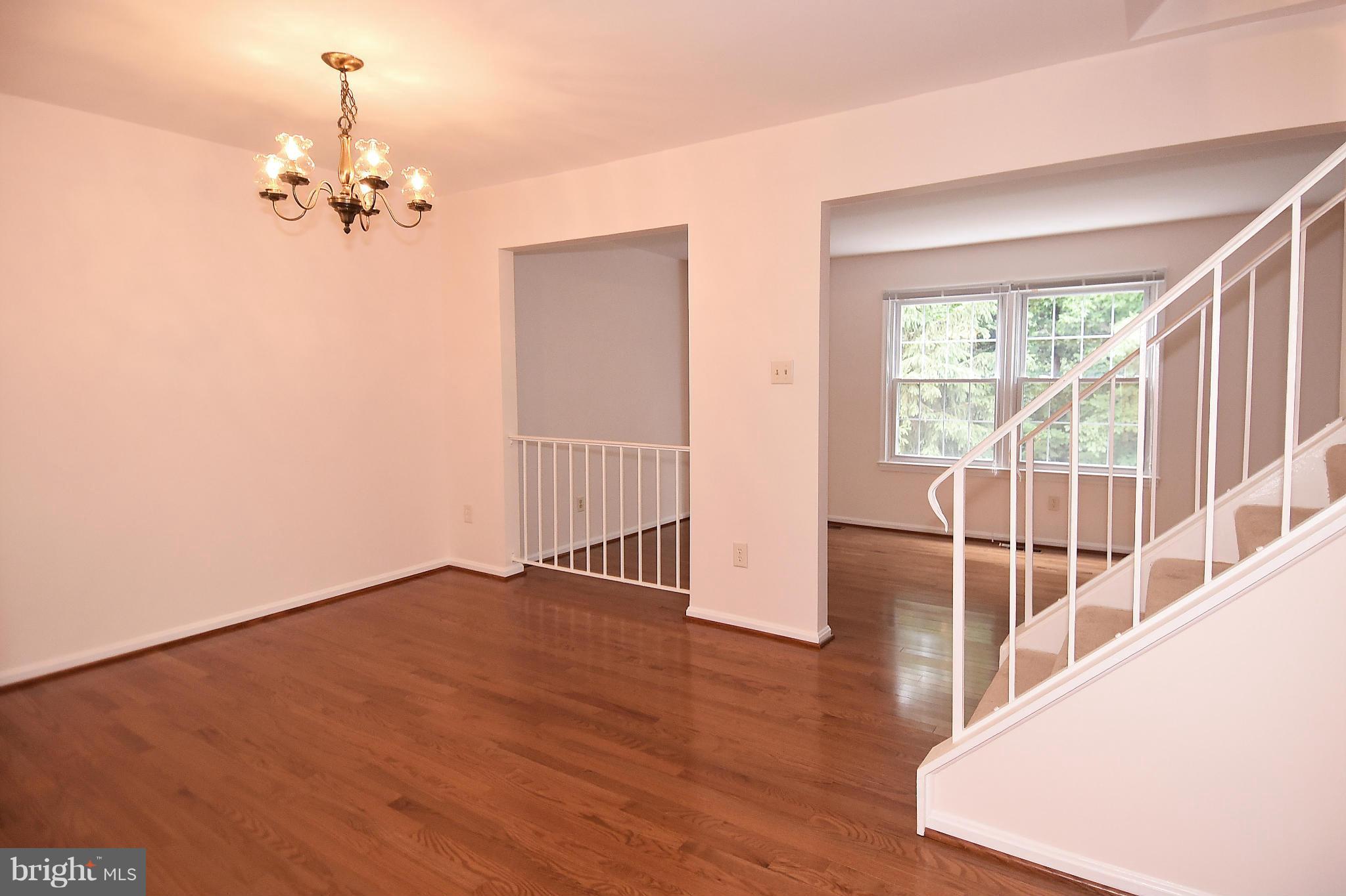 8568 Tyrolean Way Springfield, VA 22153 - Photo 6 of 27 Living Room