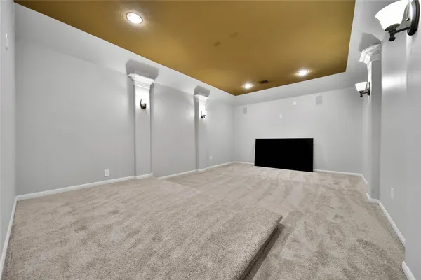 $995,000 | 106 Spanish Bay Place, Montgomery, TX 77316
