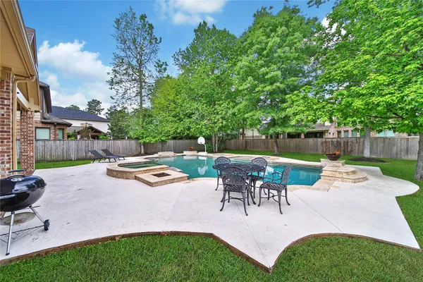 $995,000 | 106 Spanish Bay Place, Montgomery, TX 77316