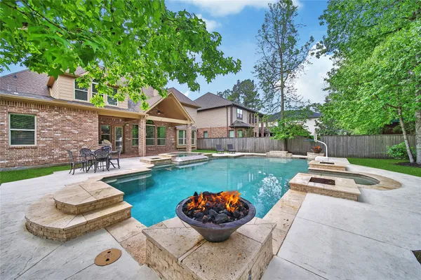$995,000 | 106 Spanish Bay Place, Montgomery, TX 77316