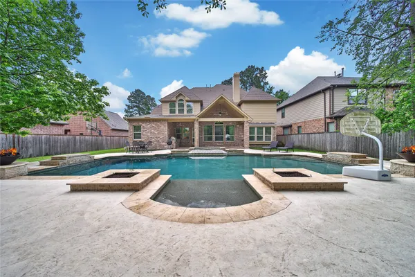 $995,000 | 106 Spanish Bay Place, Montgomery, TX 77316