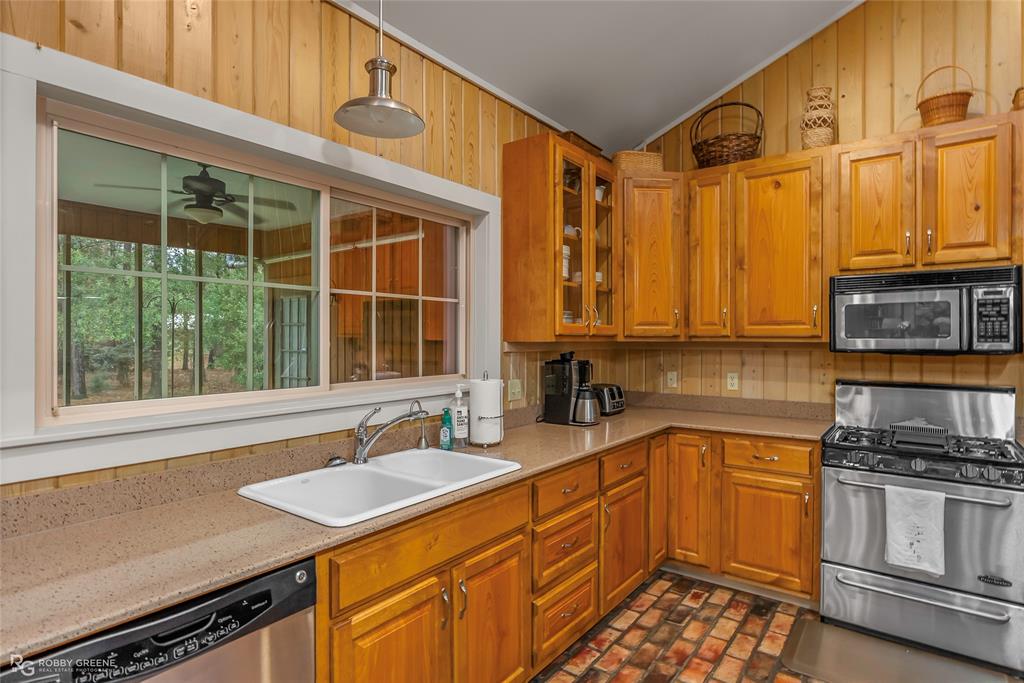 3100 Herren Road Doyline, LA 71023 - Photo 15 of 40