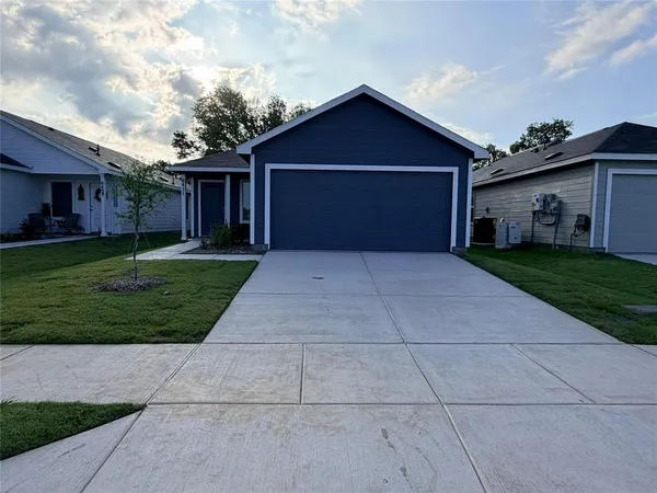 $1,800 | 6411 Willet, Princeton, TX 75407
