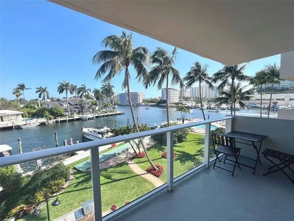 $3,400 | 140 Northeast 28th Avenue, Unit 305, Pompano Beach, FL 33062