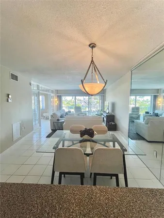 $3,400 | 140 Northeast 28th Avenue, Unit 305, Pompano Beach, FL 33062