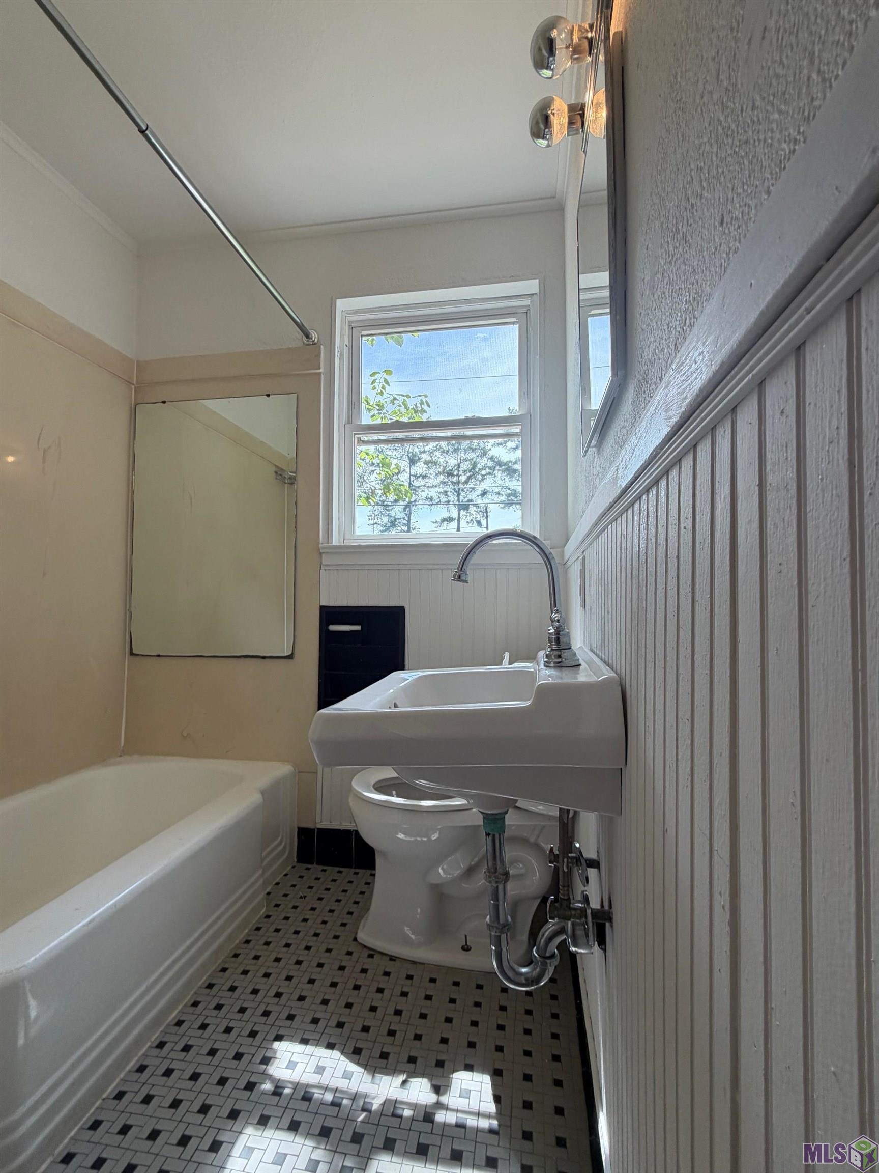 656 Carol Marie Drive, Unit B Baton Rouge, LA 70806 - Photo 7 of 10