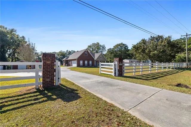 $420,000 | 18252 Highway 16, Amite, LA 70422