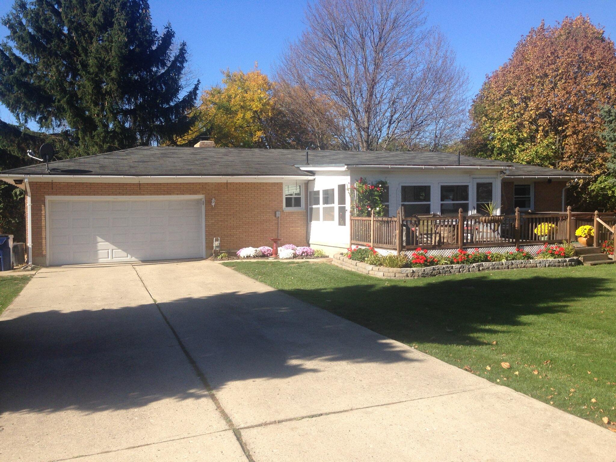 2434 South Burnett Road Springfield, OH 45505 - Photo 2 of 32