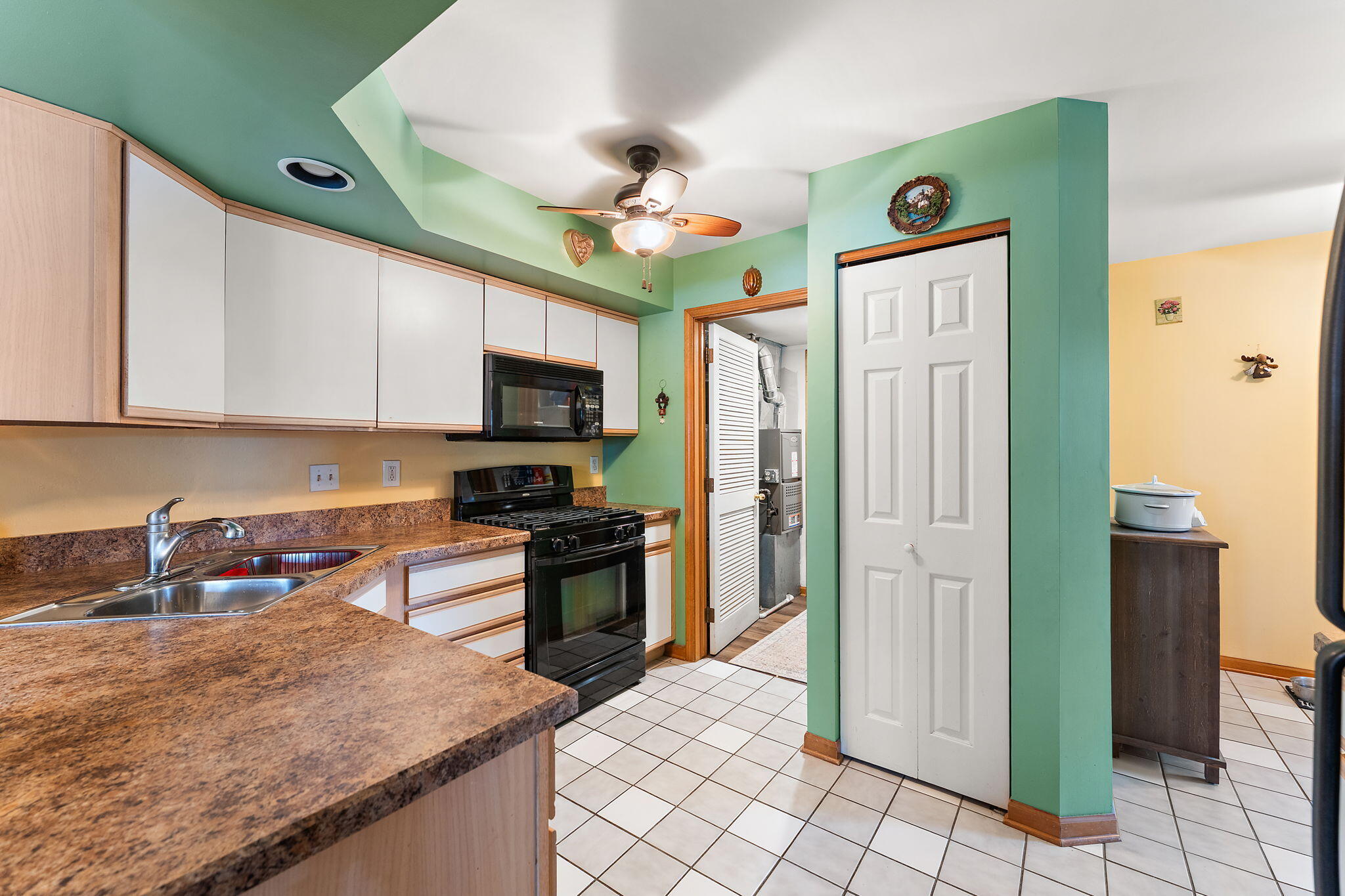 1795 Wedgewood Court Crown Point, IN 46307 - Photo 13 of 29 2048x1365