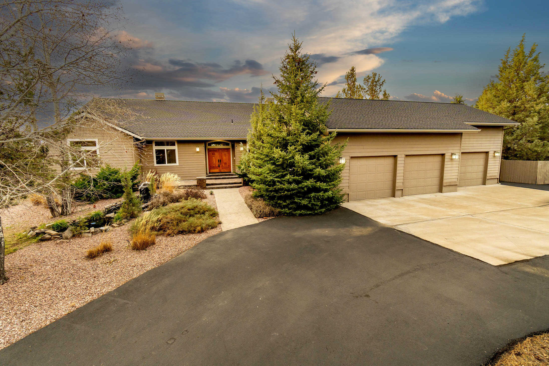 6904 Southwest Joshua Court Powell Butte, OR 97753 - Photo 37 of 70 6904 SW Joshua Ct_0049