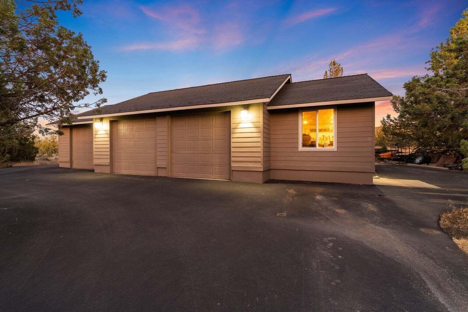 6904 Southwest Joshua Court Powell Butte, OR 97753 - Photo 64 of 70 20250516155530129404000000-o
