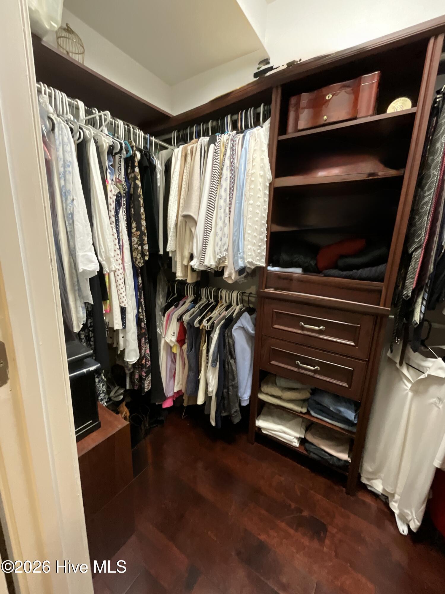 1408 Crafton Way Raleigh, NC 27607 - Photo 23 of 38 Custom walk in closet