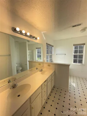 $2,100 | 10218 Ridgewell Court, Charlotte, NC 28215