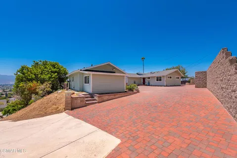 $1,150,000 | 315 North Loop Drive, Camarillo, CA 93010