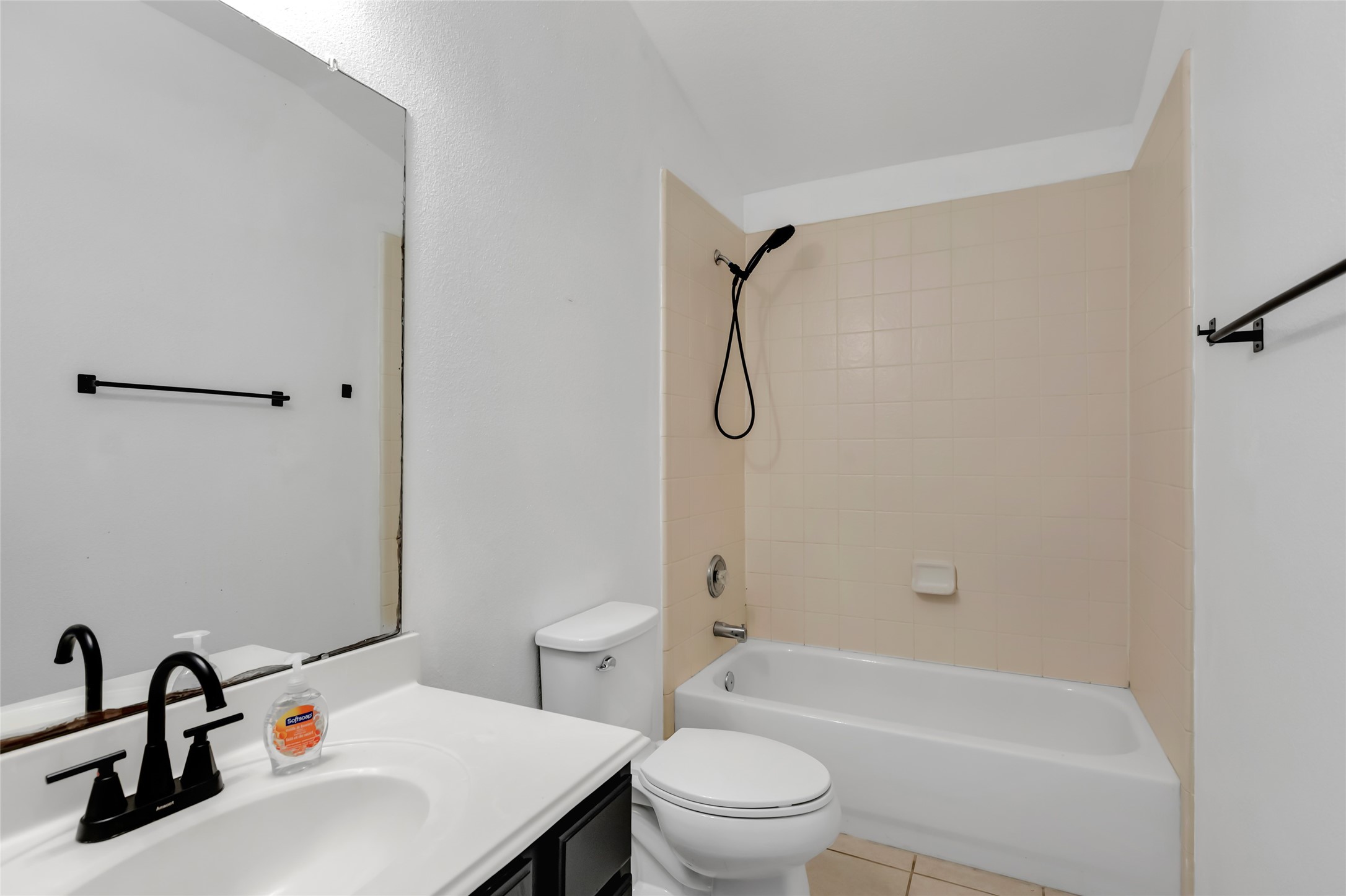 15835 Flagstone Walk Way Houston, TX 77049 - Photo 19 of 28 upstairs bathroom 2