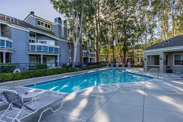 $924,000 | 7291 Coho Drive, Unit 105, Huntington Beach, CA 92648