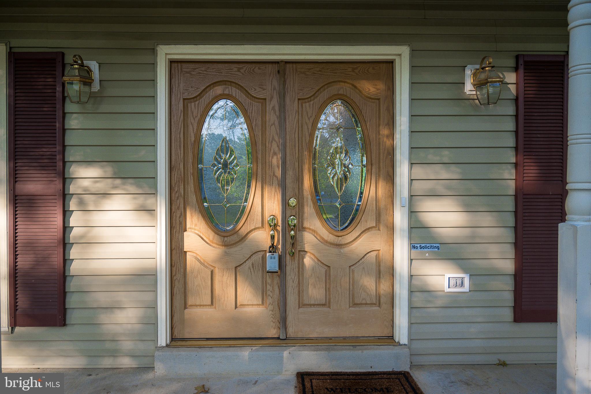 6507 White Post Road Centreville, VA 20121 - Photo 21 of 57 Exterior - Front Entrance