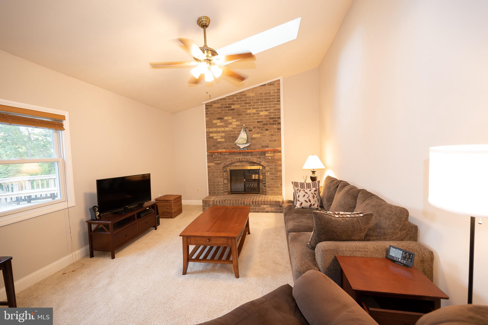 6507 White Post Road Centreville, VA 20121 - Photo 33 of 57 Family Room