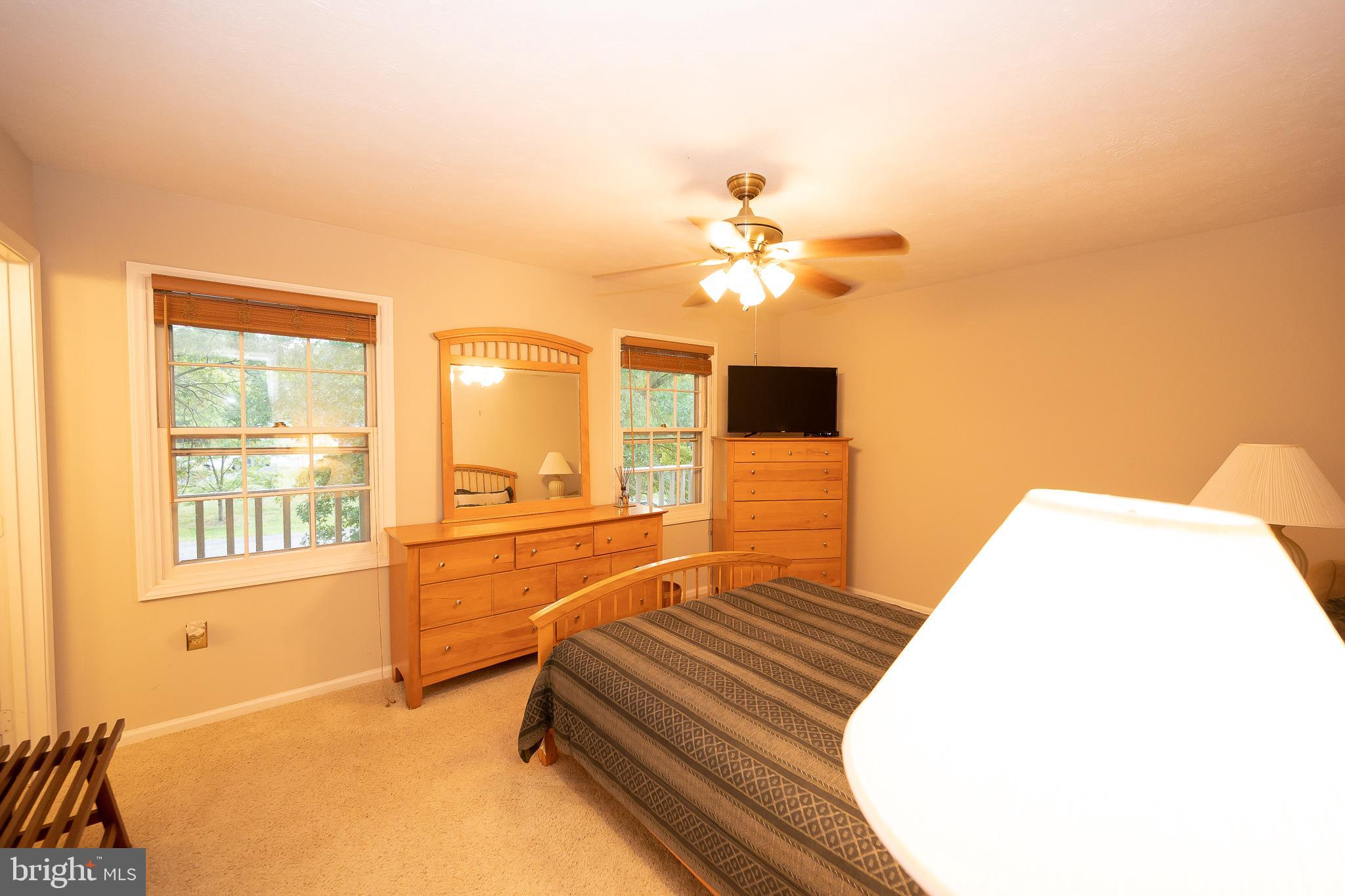 6507 White Post Road Centreville, VA 20121 - Photo 38 of 57 Master Bed Room