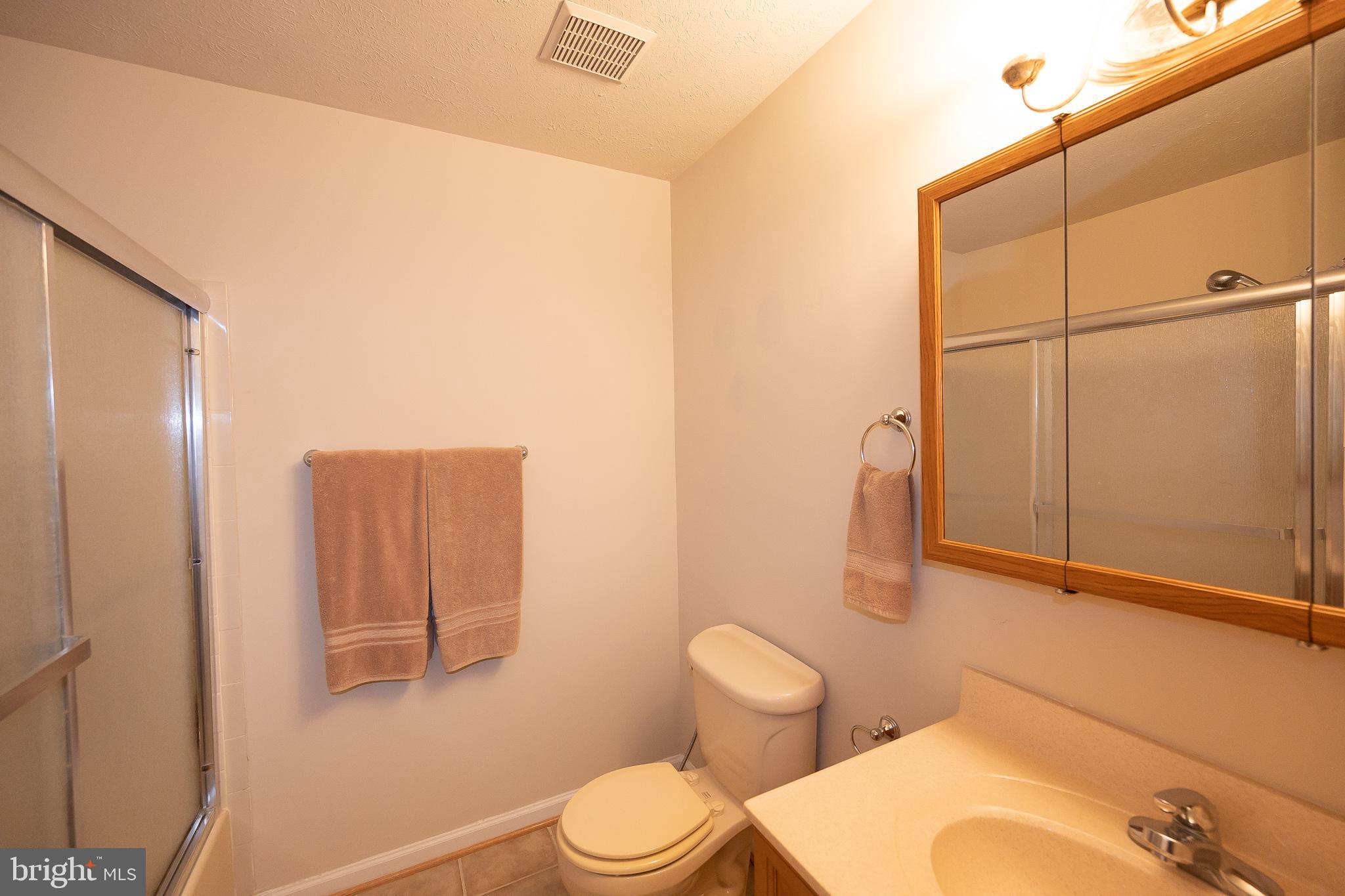 6507 White Post Road Centreville, VA 20121 - Photo 49 of 57 Full Bath Room # 2