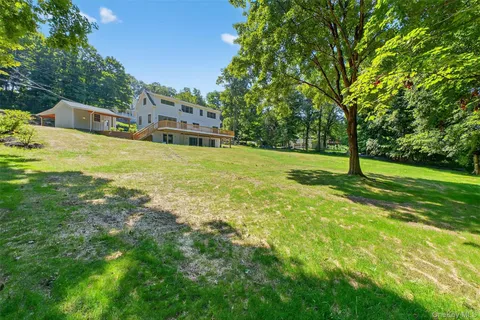 $1,149,000 | 64 Stonehouse Road, Somers, NY 10589