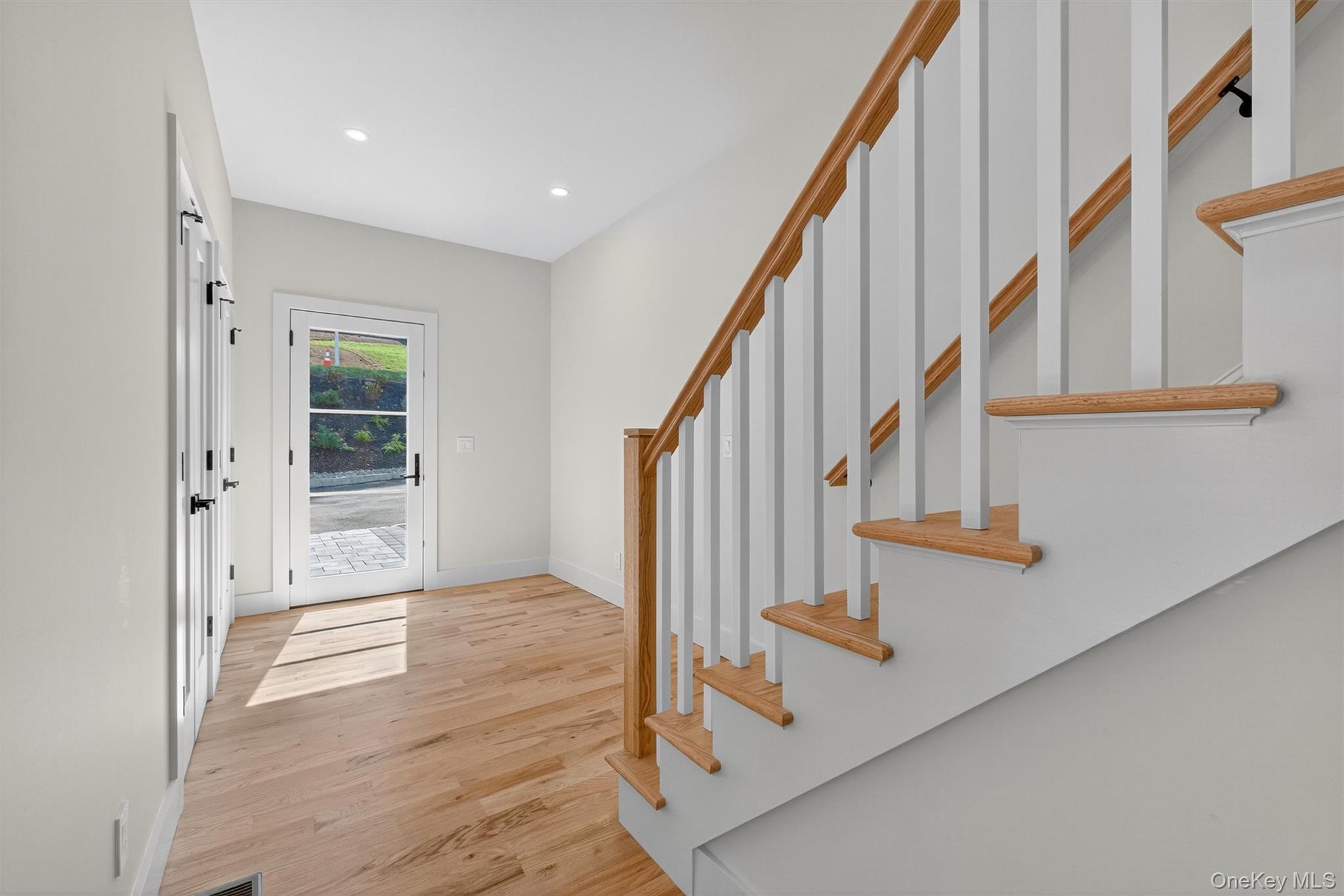 64 Stonehouse Road Somers, NY 10589 - Photo 5 of 48