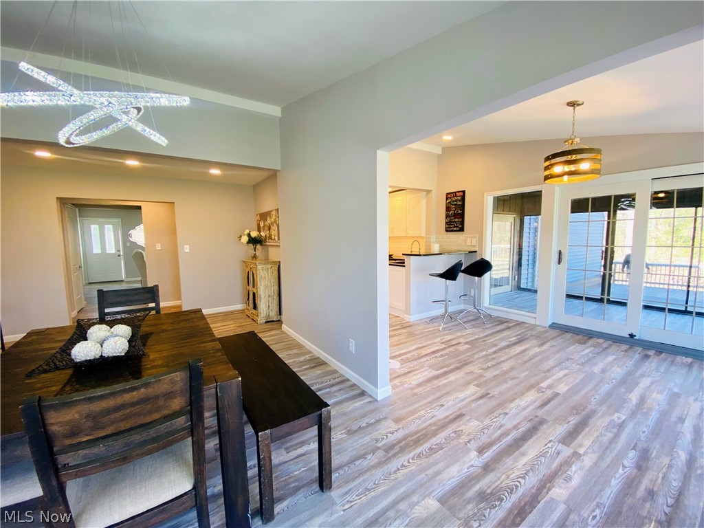 5110 West Pleasant Valley Road Cleveland, OH 44129 - Photo 6 of 27 Dining room
