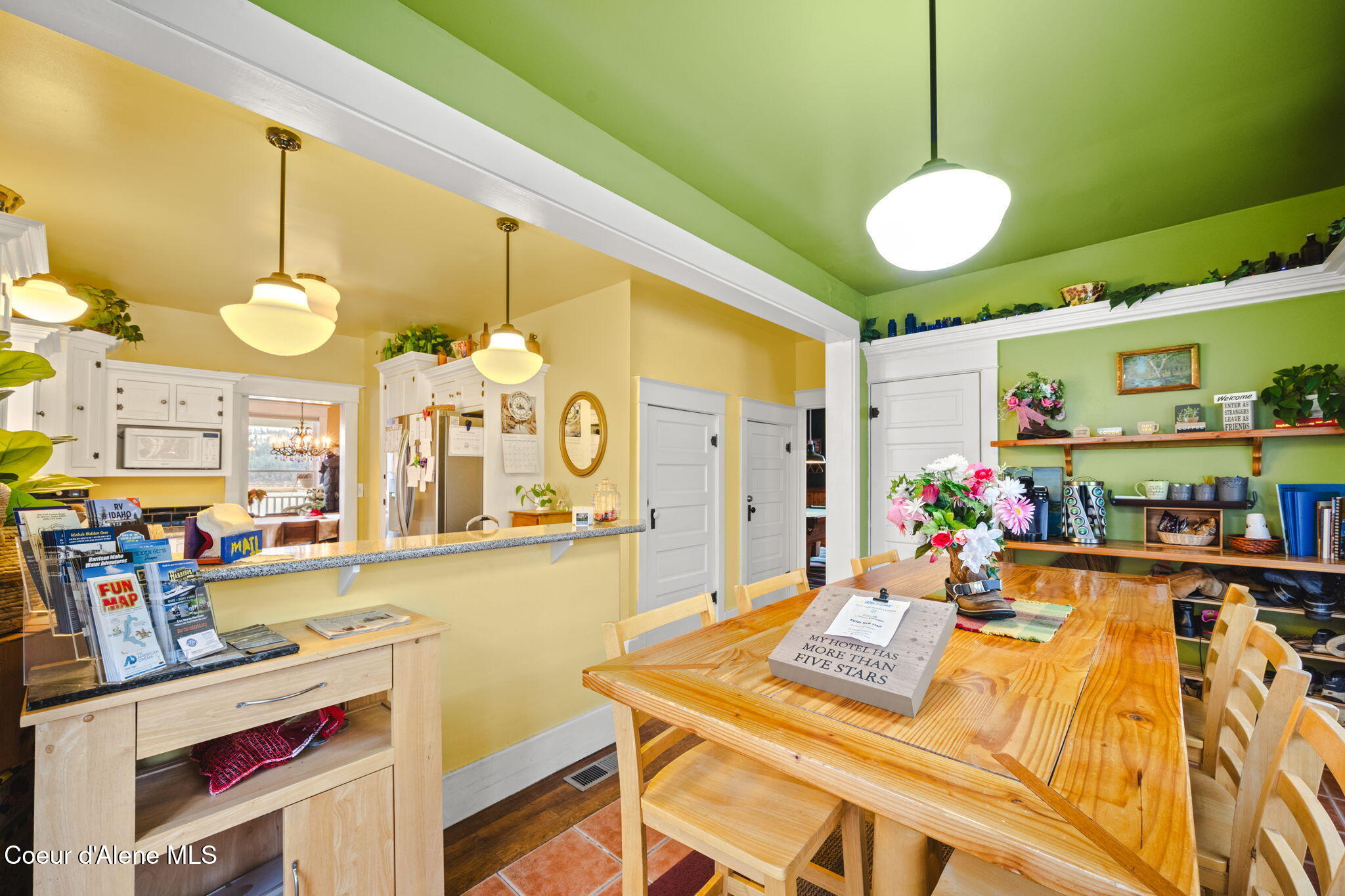 114 North Coeur D'Alene Avenue Harrison, ID 83833 - Photo 26 of 79 25-web-or-mls-DSC_2422