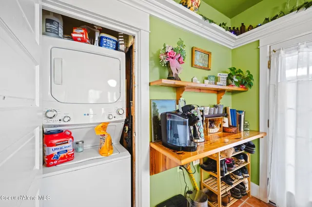 $1,500,000 | 114 North Coeur D'Alene Avenue, Harrison, ID 83833