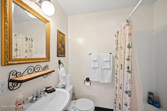 $1,500,000 | 114 North Coeur D'Alene Avenue, Harrison, ID 83833