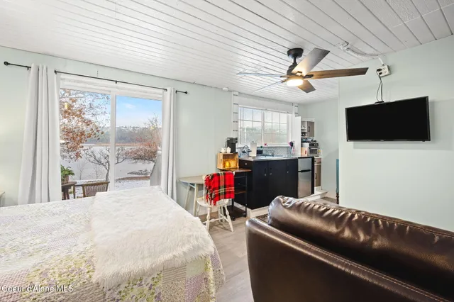 $1,500,000 | 114 North Coeur D'Alene Avenue, Harrison, ID 83833