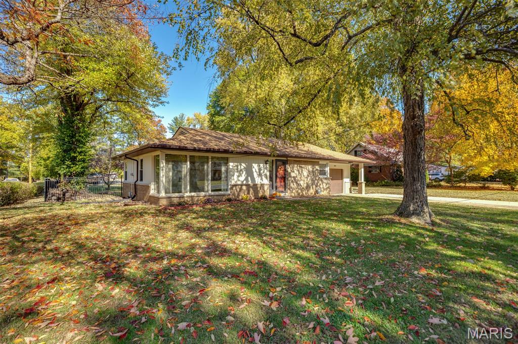 103 Thomas Terrace Edwardsville, IL 62025 - Photo 2 of 30