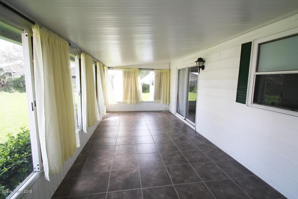 540 Ruth Circle West Melbourne, FL 32904 - Photo 2 of 19 Covered-porch