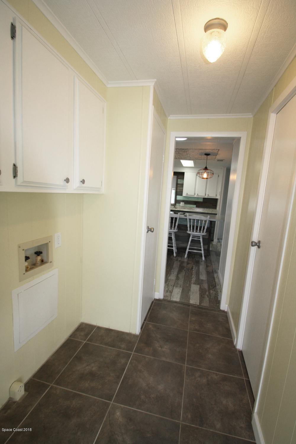540 Ruth Circle West Melbourne, FL 32904 - Photo 13 of 19 Laundry