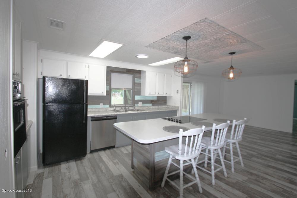 540 Ruth Circle West Melbourne, FL 32904 - Photo 5 of 19 Kitchen