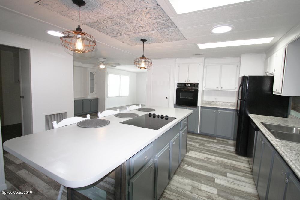 540 Ruth Circle West Melbourne, FL 32904 - Photo 6 of 19 Kitchen-2