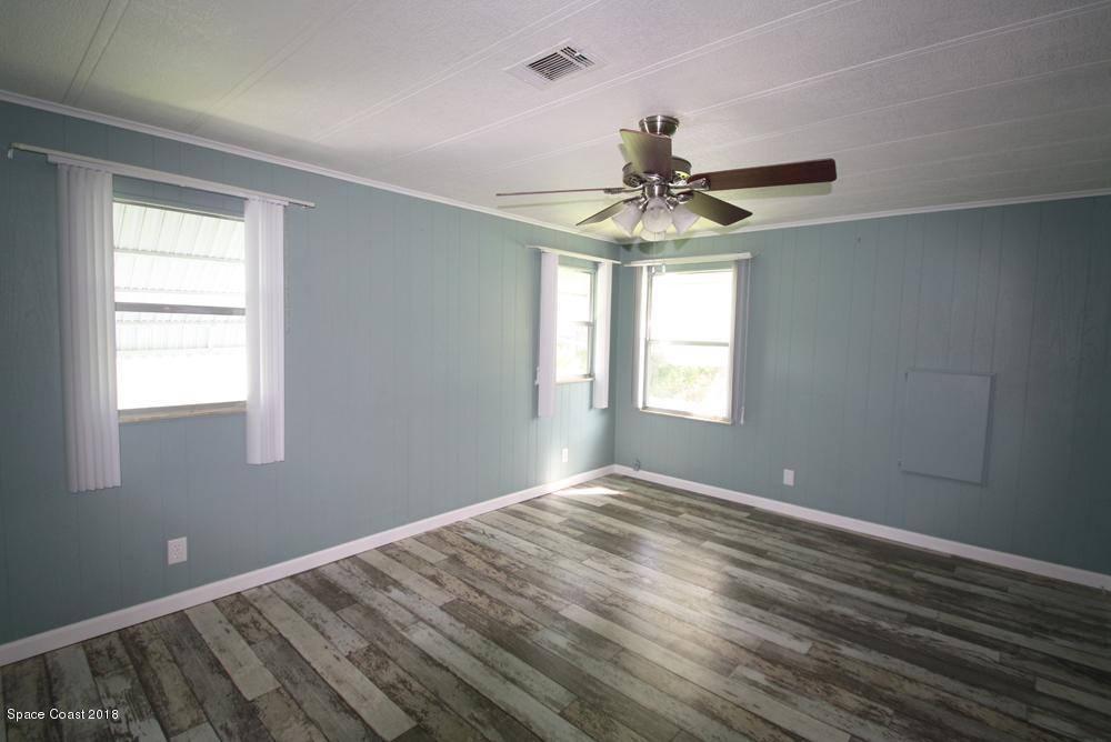 540 Ruth Circle West Melbourne, FL 32904 - Photo 10 of 19 Master-Bedroom