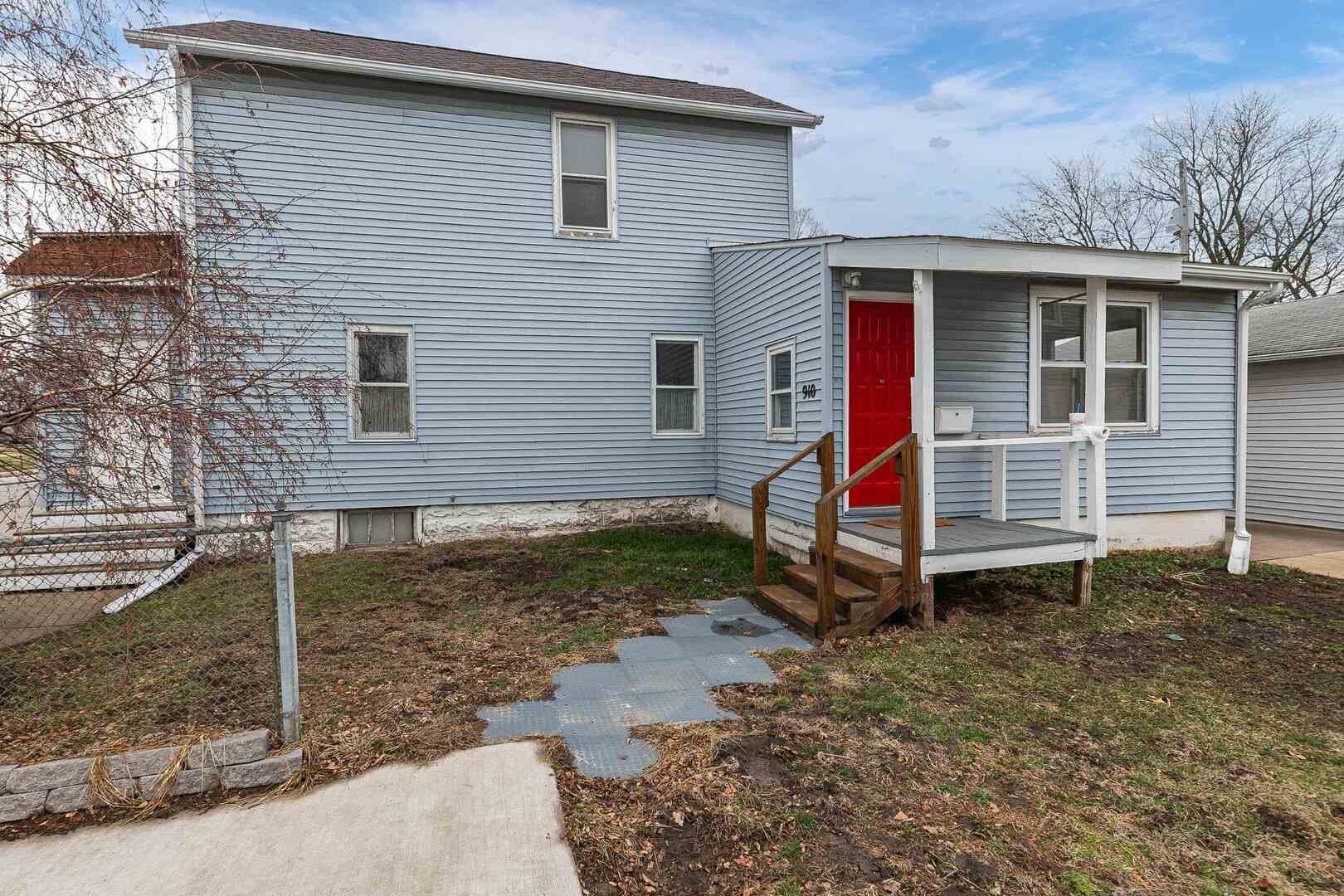 910 18th Avenue Rock Island, IL 61201 - Photo 2 of 30