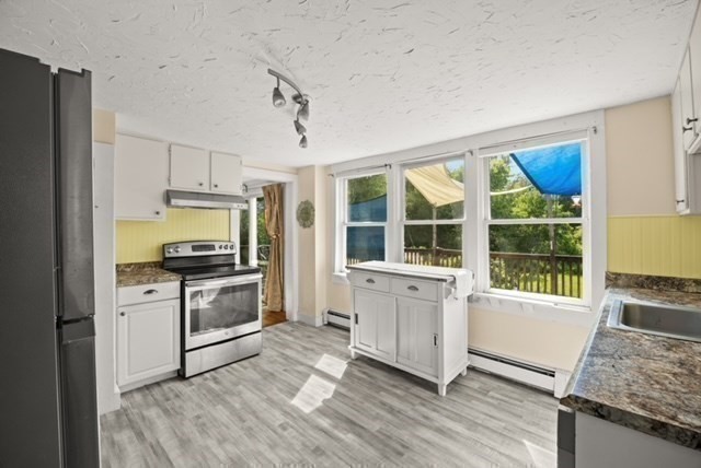 232 County Road Bourne, MA 02532 - Photo 9 of 34