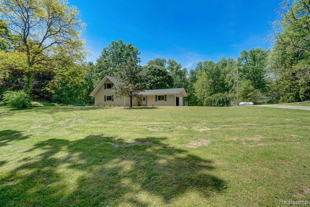15800 Dutton Road Gregory, MI 48137 - Photo 7 of 49
