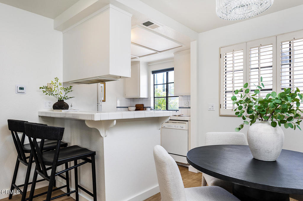 249 Alpine Street, Unit 38 Pasadena, CA 91106 - Photo 12 of 24 249 Alpine St #38 012-mls