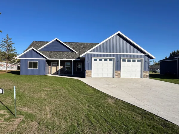 $369,500 | 916 7th Avenue Northwest, Perham, MN 56573