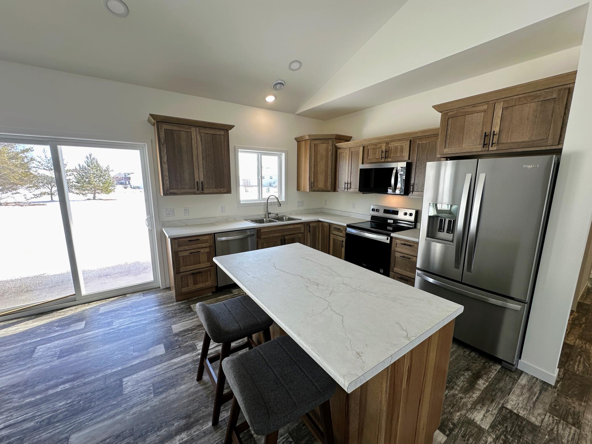 916 7th Avenue Northwest Perham, MN 56573 - Photo 18 of 28