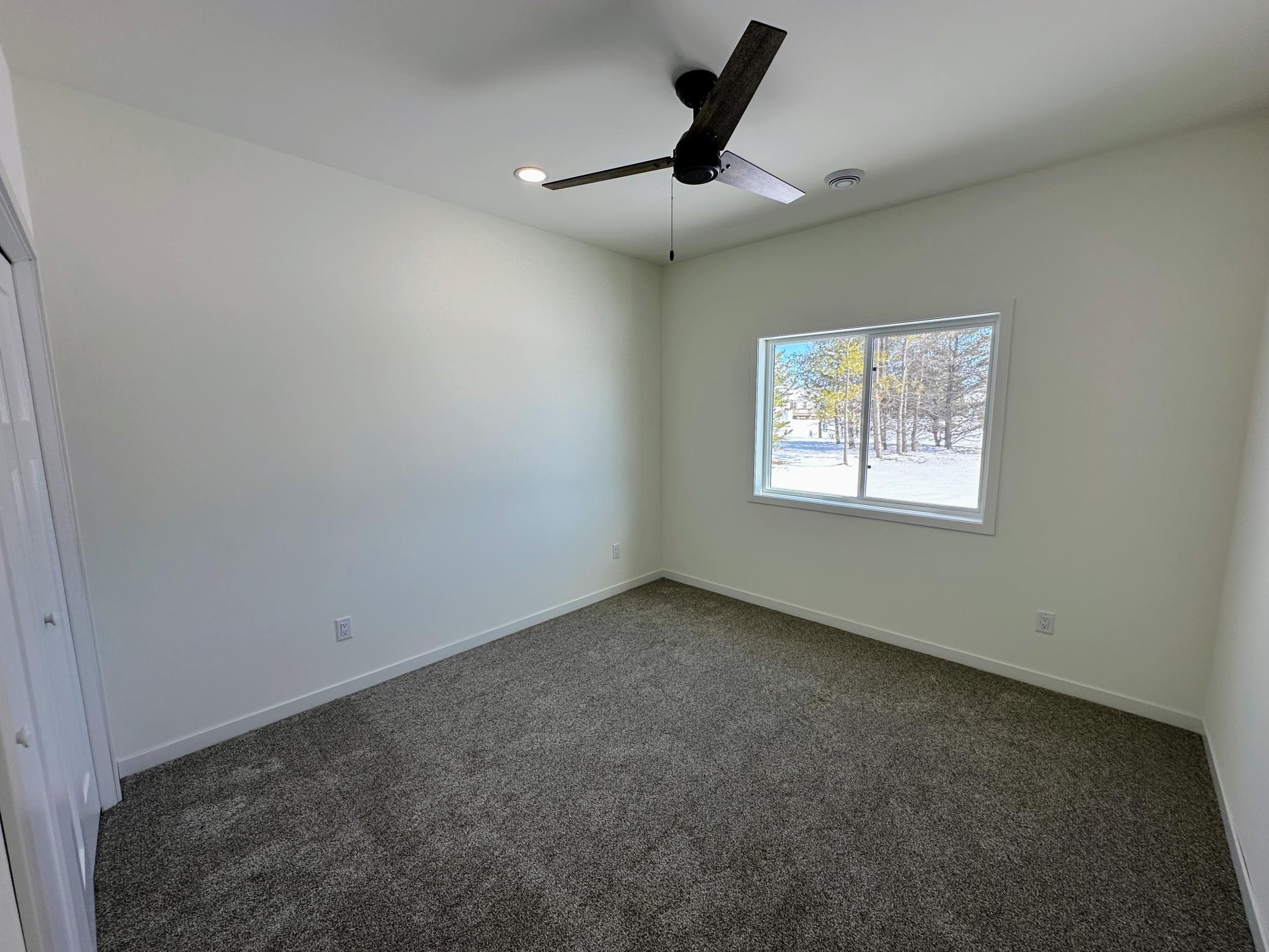 916 7th Avenue Northwest Perham, MN 56573 - Photo 25 of 28