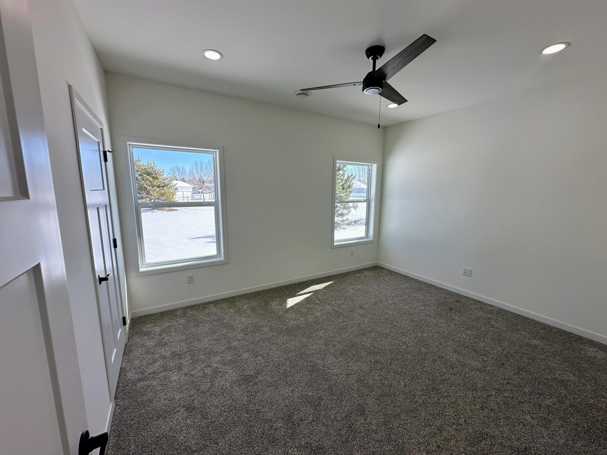 916 7th Avenue Northwest Perham, MN 56573 - Photo 5 of 28