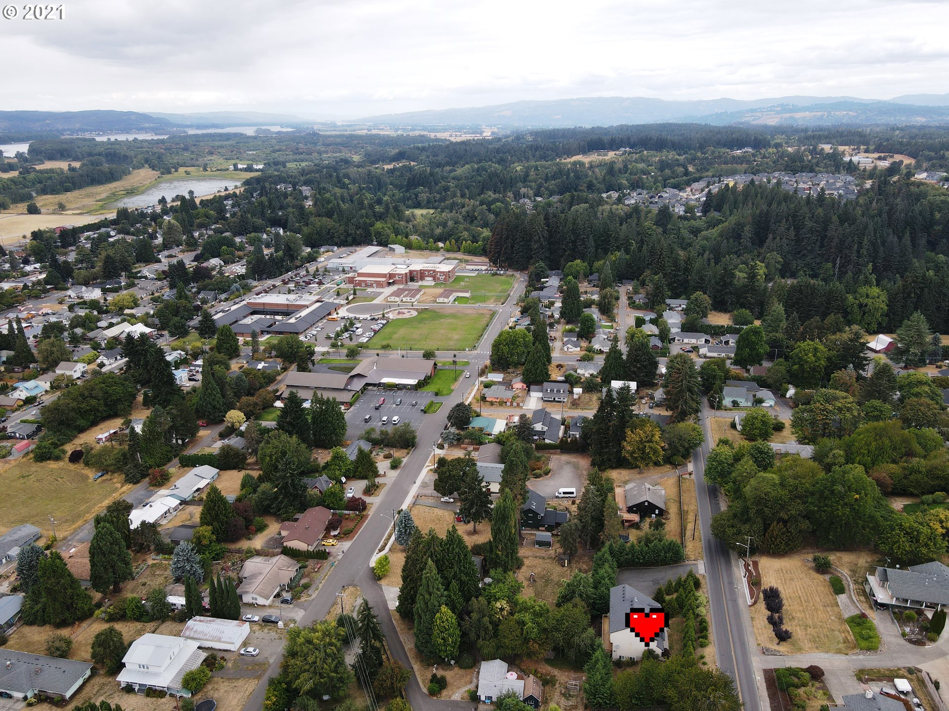 295 South Hillhurst Road Ridgefield, WA 98642 - Photo 30 of 32 an aerial view of residential building and city view