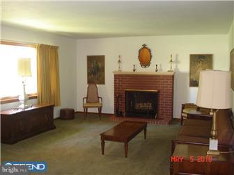 13 Johnson Road Lawrenceville, NJ 08648 - Photo 3 of 12