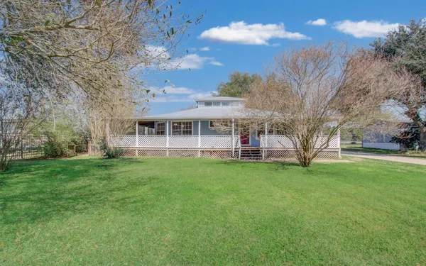 $1,500 | 15510 Cypress Garden Drive, Unit A, Tomball, TX 77377